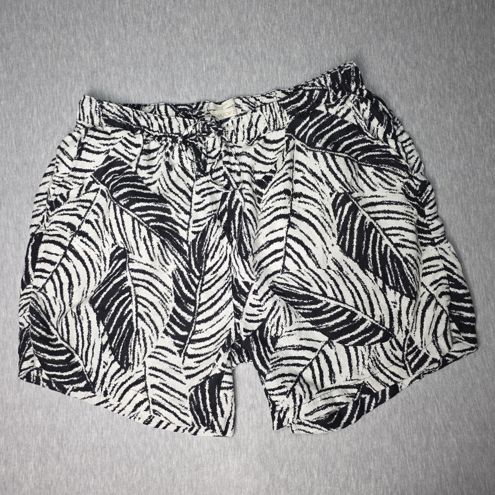 Cynthia Rowley Black and White Leaf Print Women's 1x 100% Linen Pull On Shorts - Picture 1 of 7